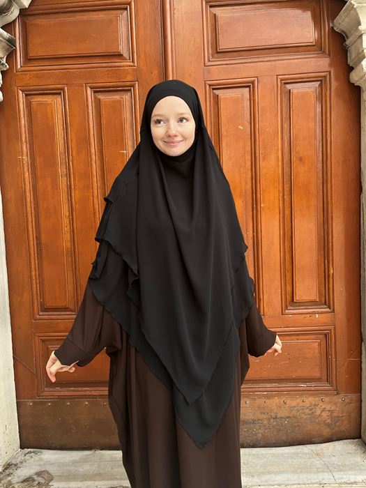 Nurun Sufle (Siyah) resmi