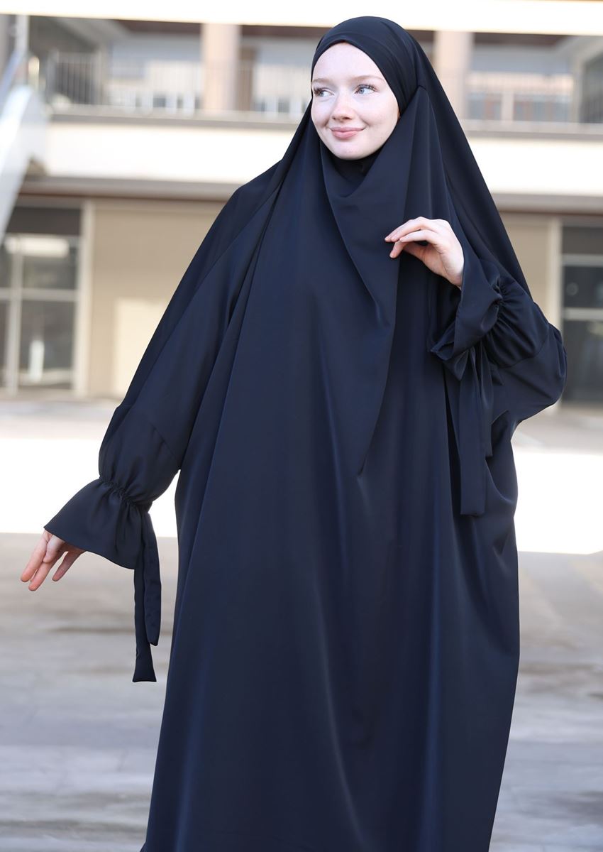 Şâyeste Takım (Siyah) resmi